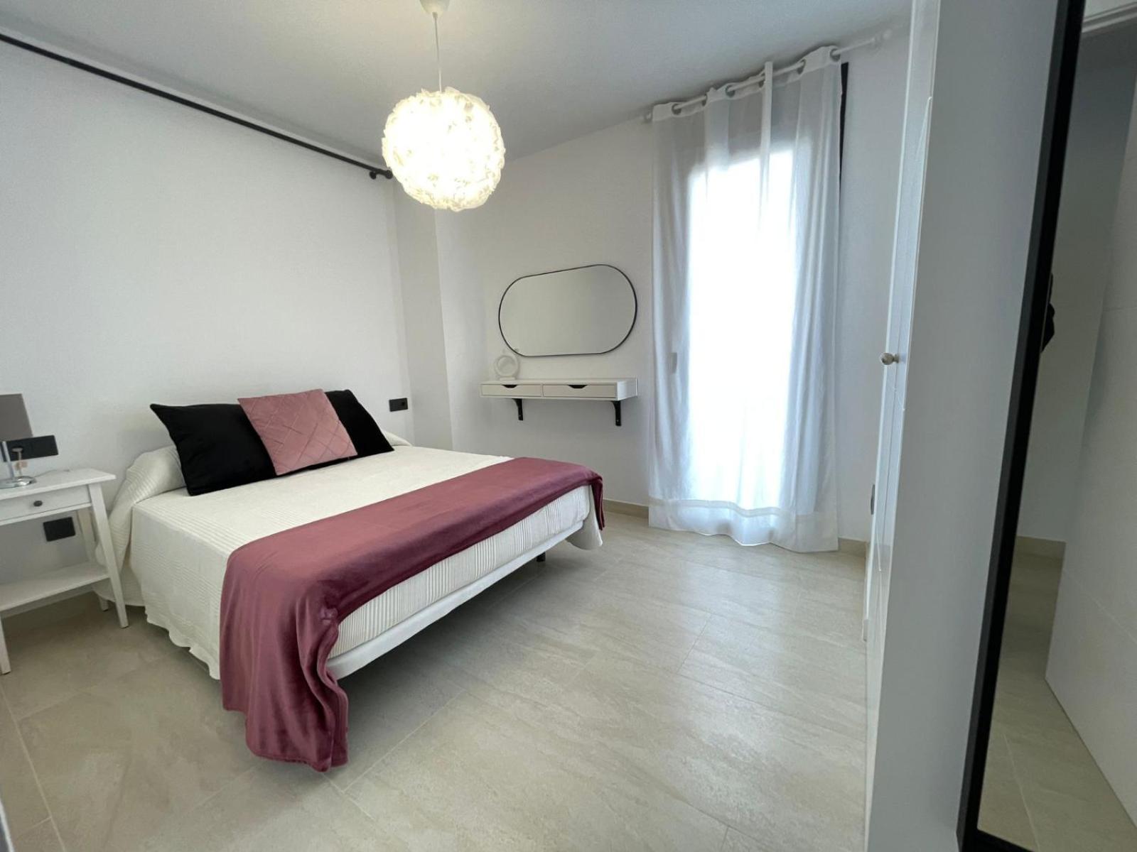 Lhome Cadiz Luaran gambar