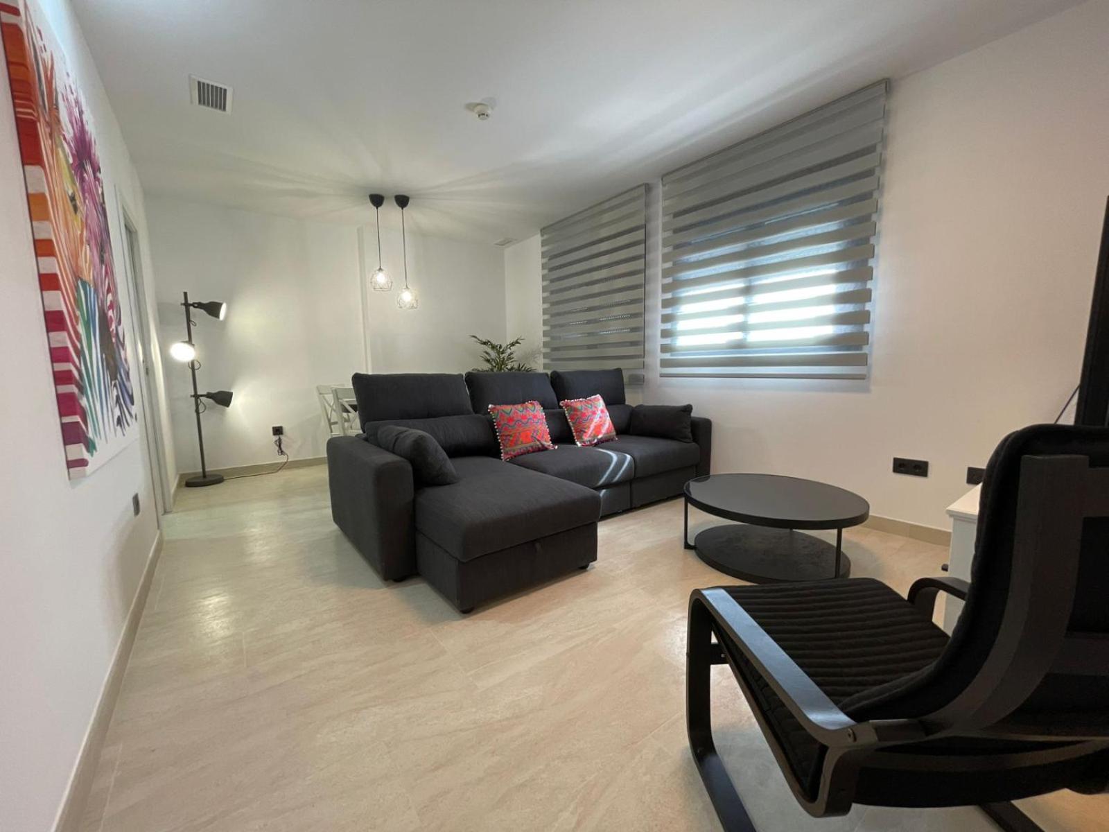 Lhome Cadiz Luaran gambar